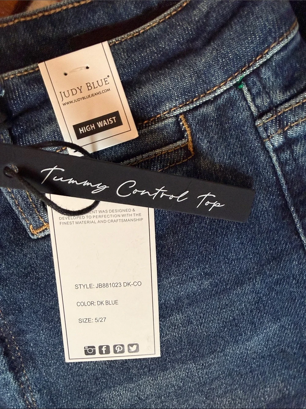 Judy Blue High Rise dark wash tummy control retro wide leg jeans- NWT. Retail 78